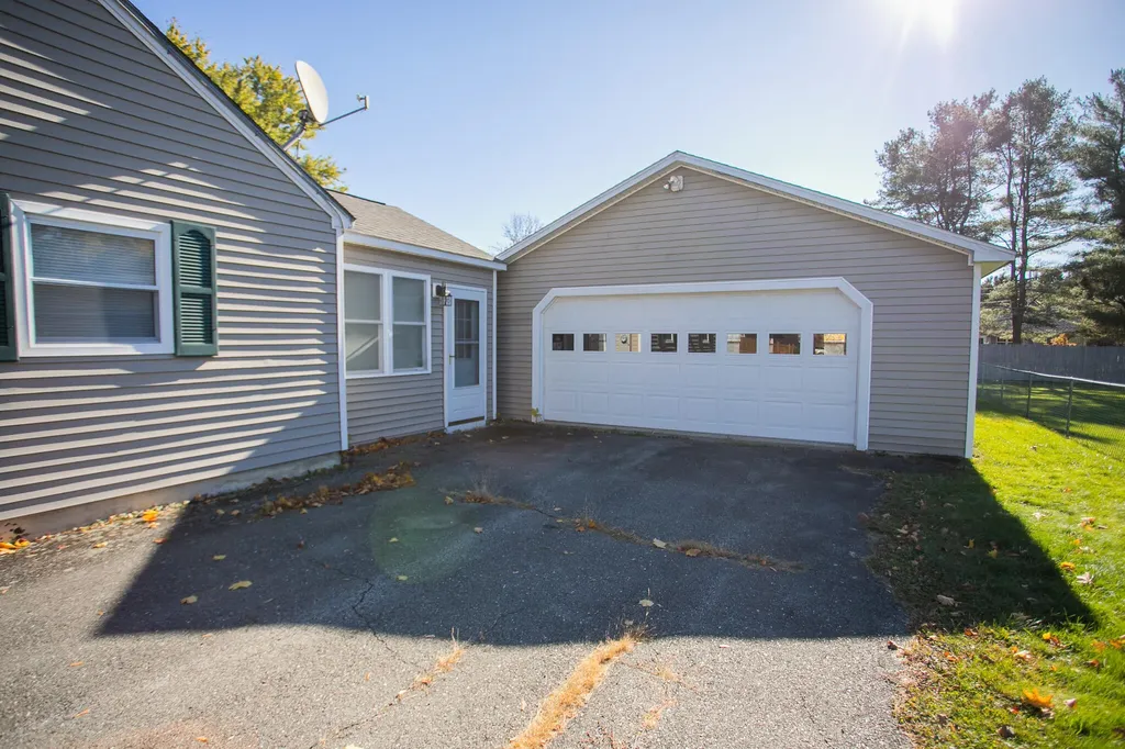25 Sunbury Avenue Bangor ME 04401