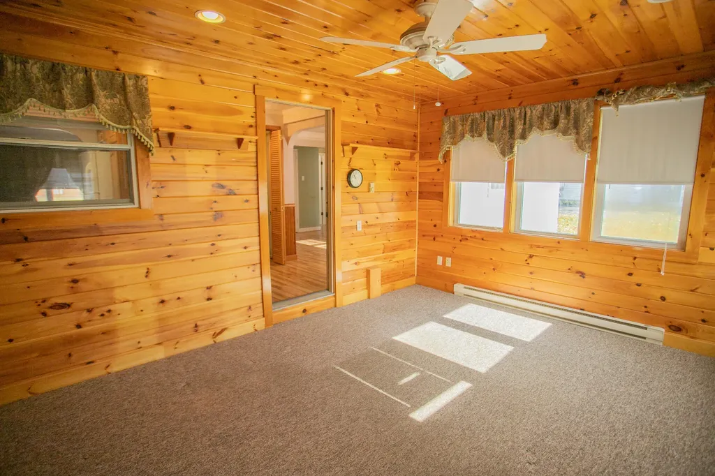 25 Sunbury Avenue Bangor ME 04401