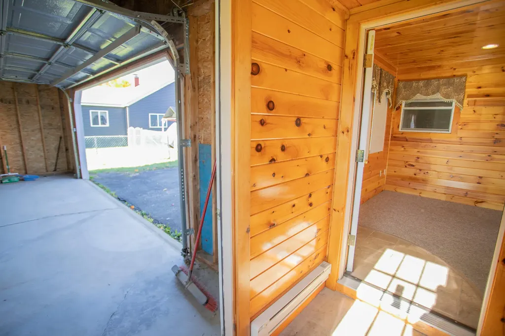 25 Sunbury Avenue Bangor ME 04401
