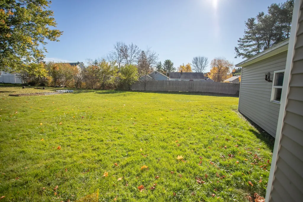 25 Sunbury Avenue Bangor ME 04401