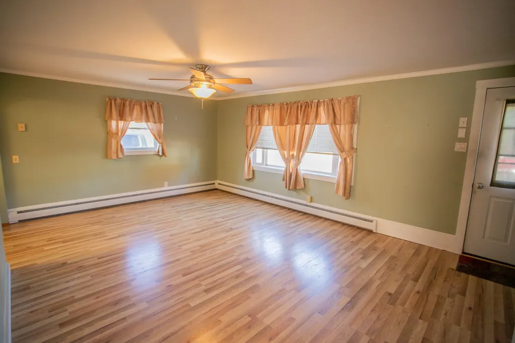 25 Sunbury Avenue Bangor ME 04401