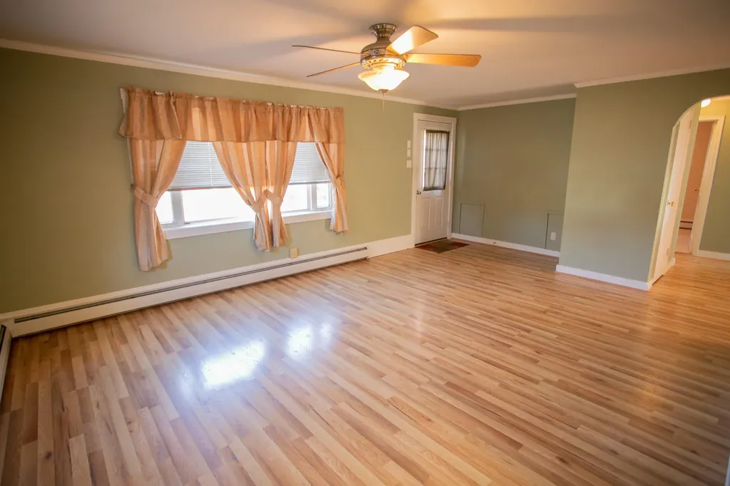 25 Sunbury Avenue Bangor ME 04401