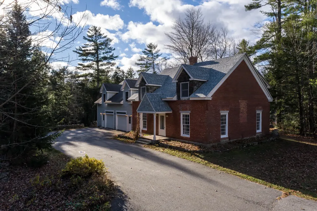 19 Swamp Road Durham ME 04222