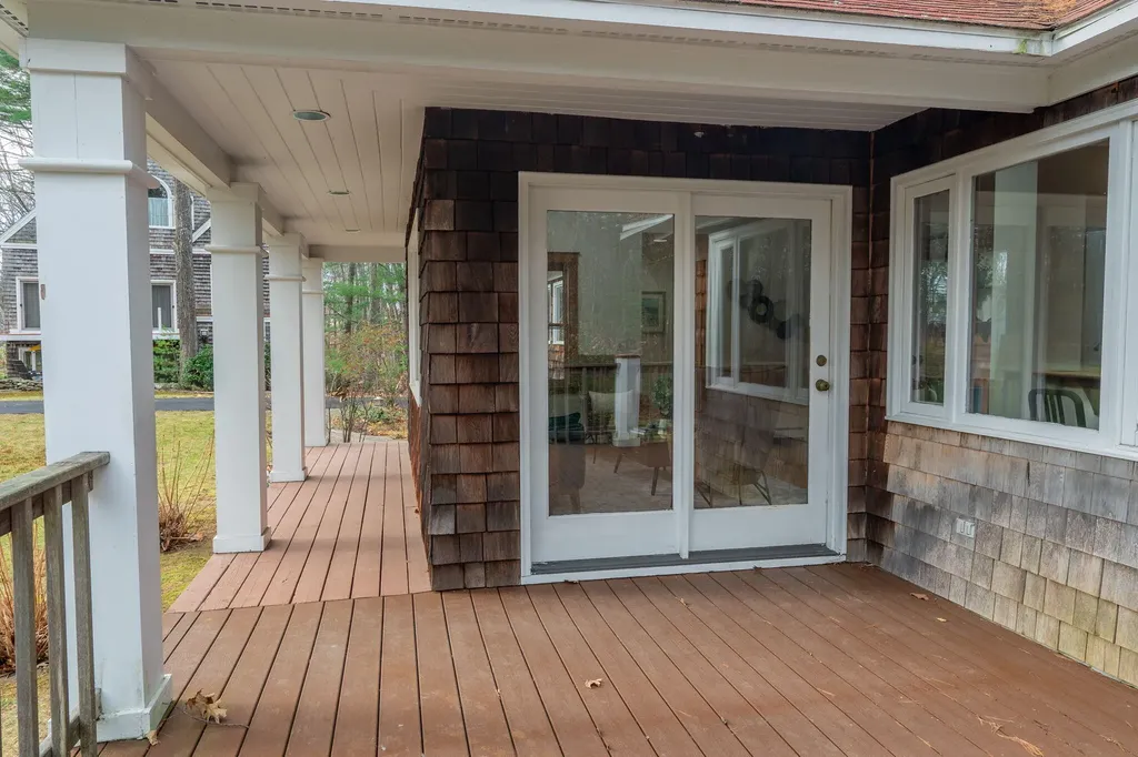 24 Shingle Way Portland ME 04103