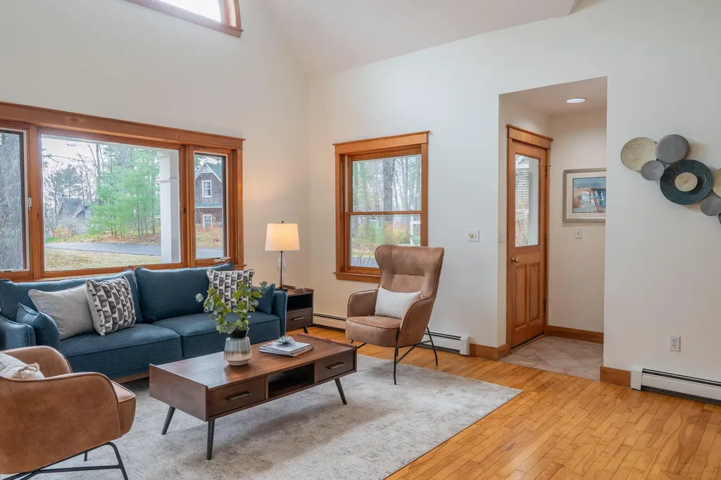 24 Shingle Way Portland ME 04103