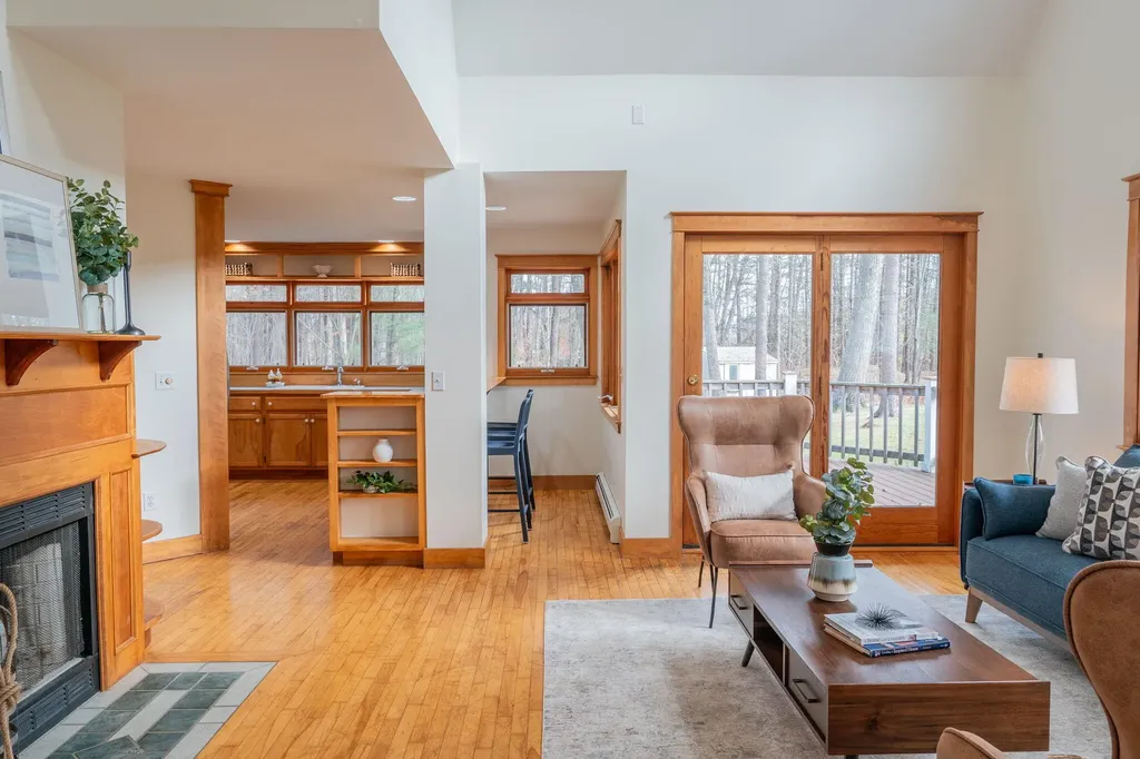 24 Shingle Way Portland ME 04103