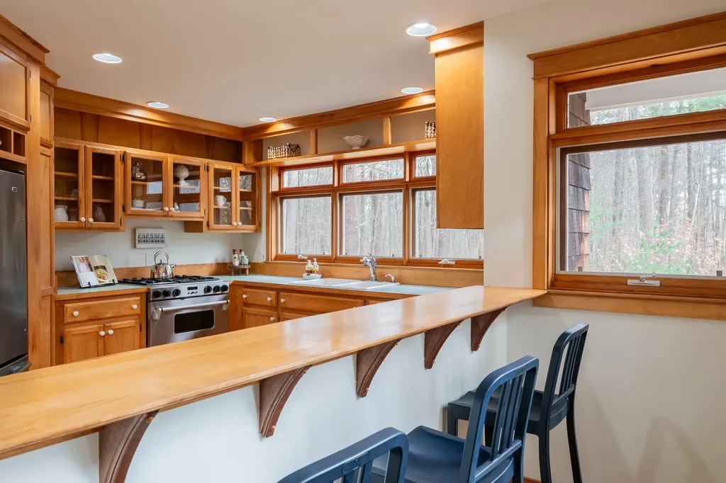 24 Shingle Way Portland ME 04103
