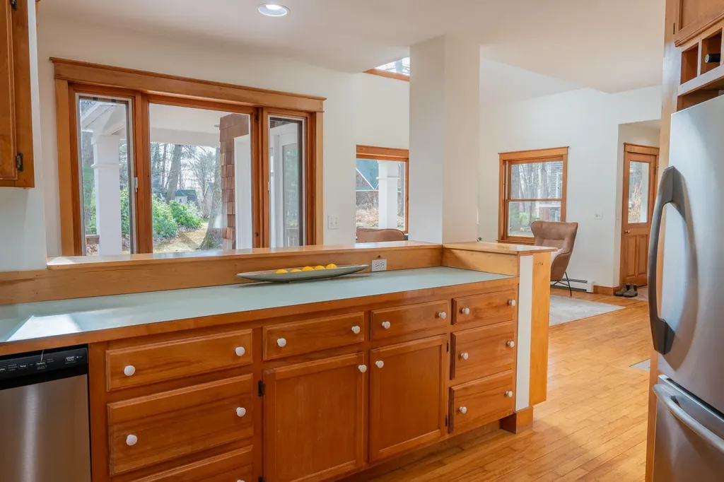 24 Shingle Way Portland ME 04103