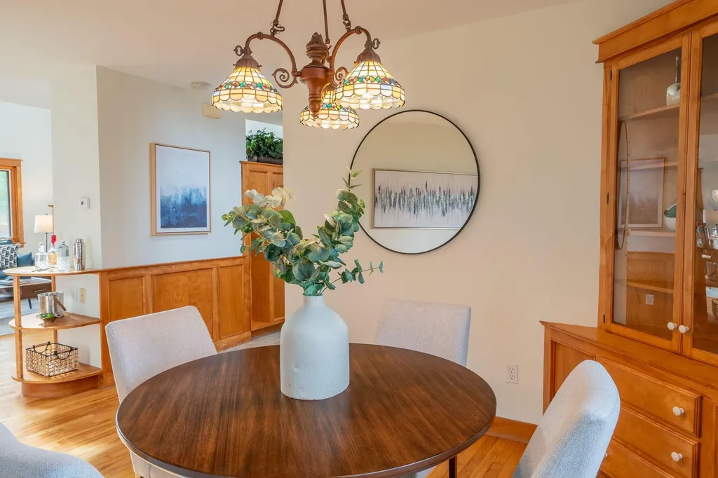 24 Shingle Way Portland ME 04103