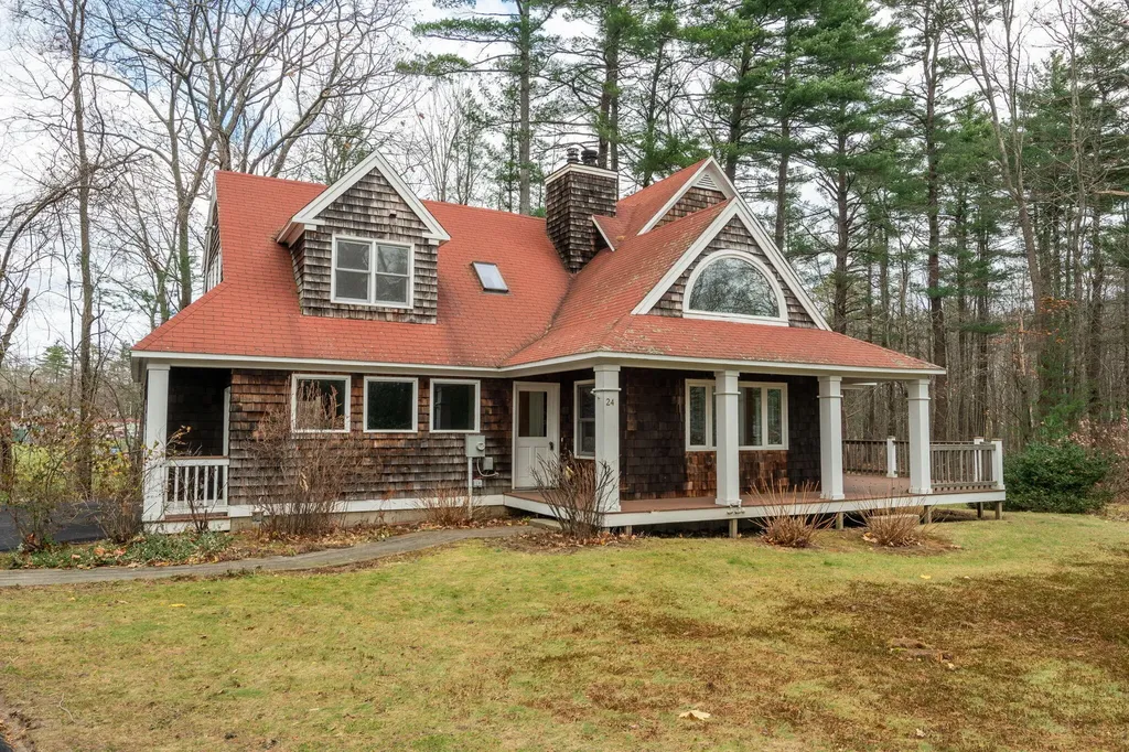24 Shingle Way Portland ME 04103