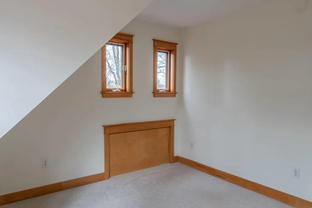 24 Shingle Way Portland ME 04103
