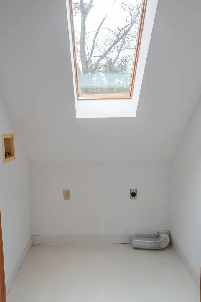 24 Shingle Way Portland ME 04103