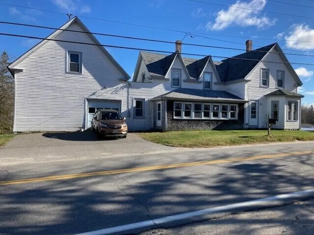 993 West Bay Road Gouldsboro ME 04607