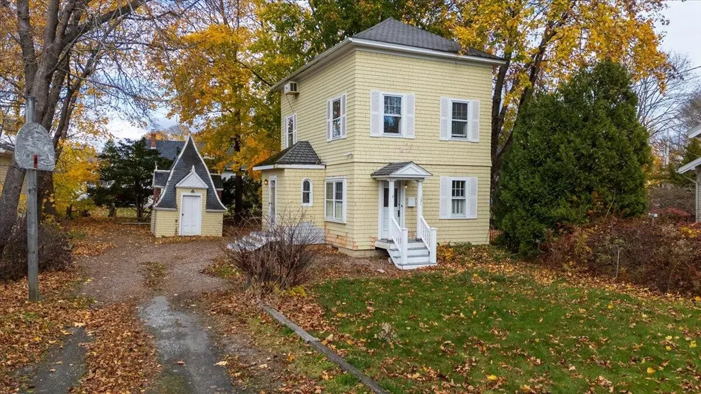131 Limerock Street Rockland ME 04841