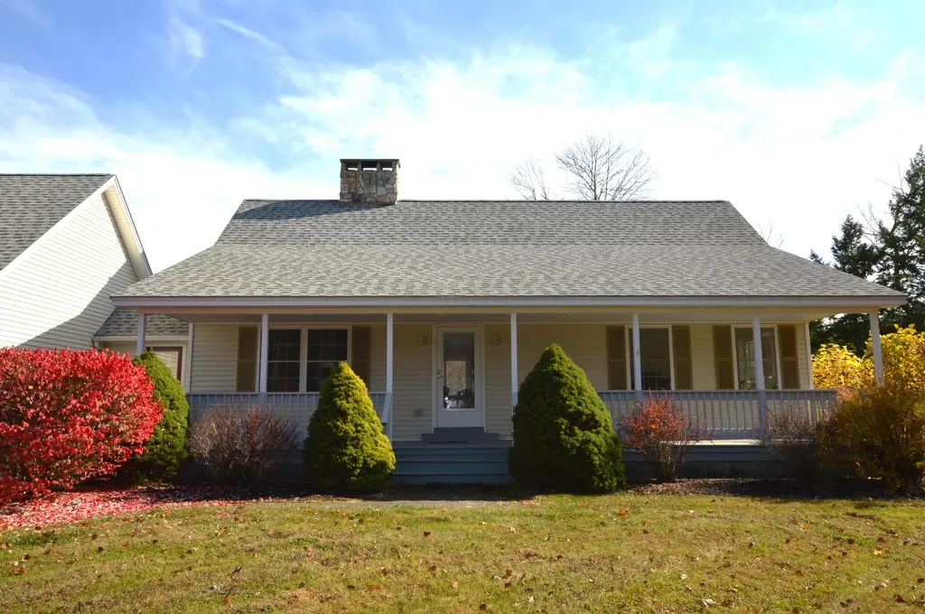 37 Seths Way West Gardiner ME 04345