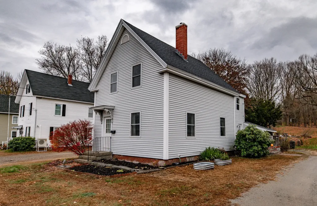 8 Middle Street Randolph ME 04346