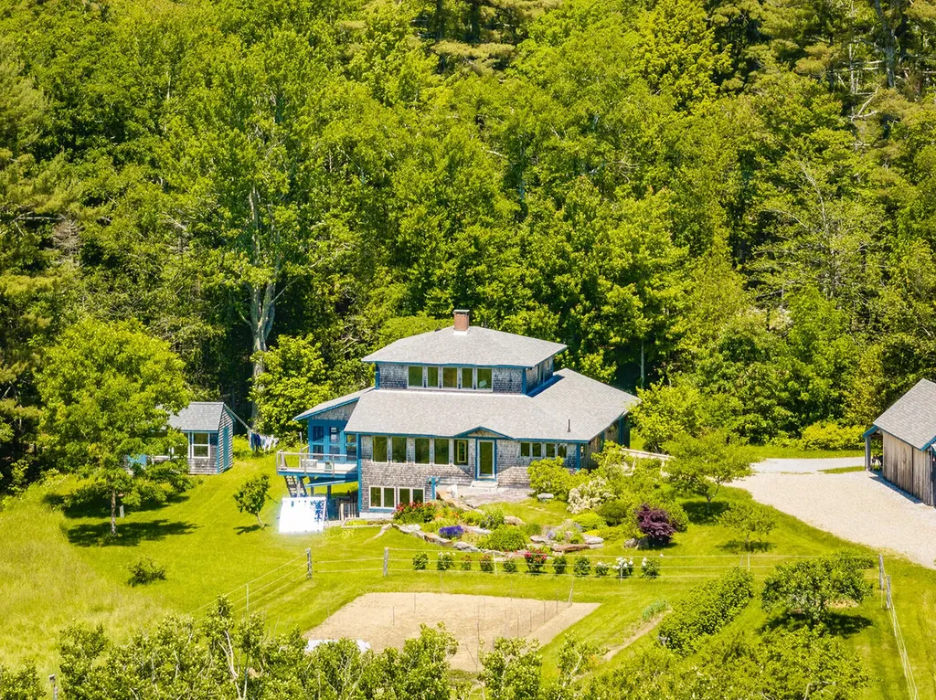 90 Salamander Road Lincolnville ME 04849