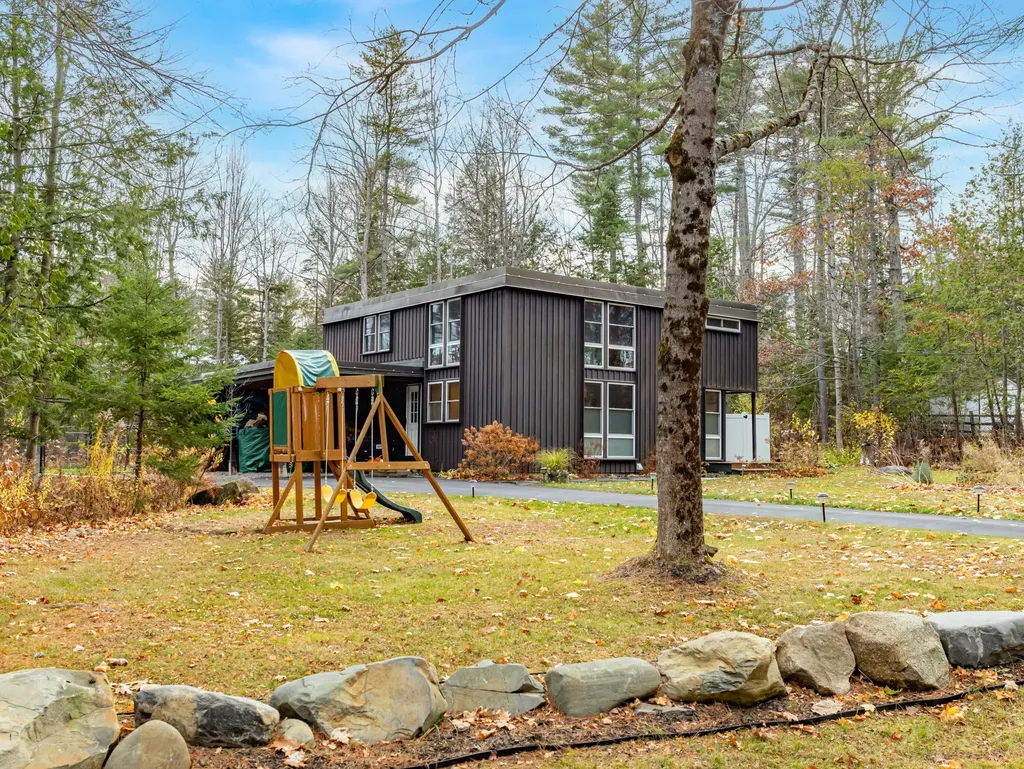 28 Westwood Drive Orono ME 04473