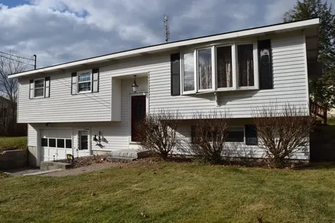 11 Bartholomew Street Lisbon ME 04250