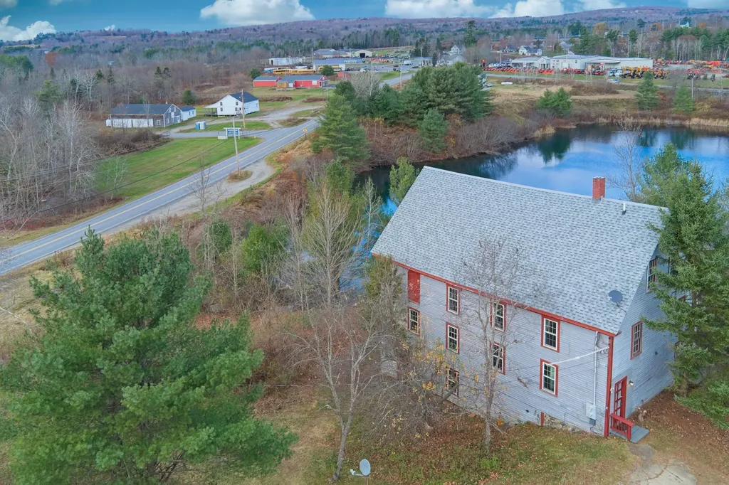 108 Common Road Union ME 04862