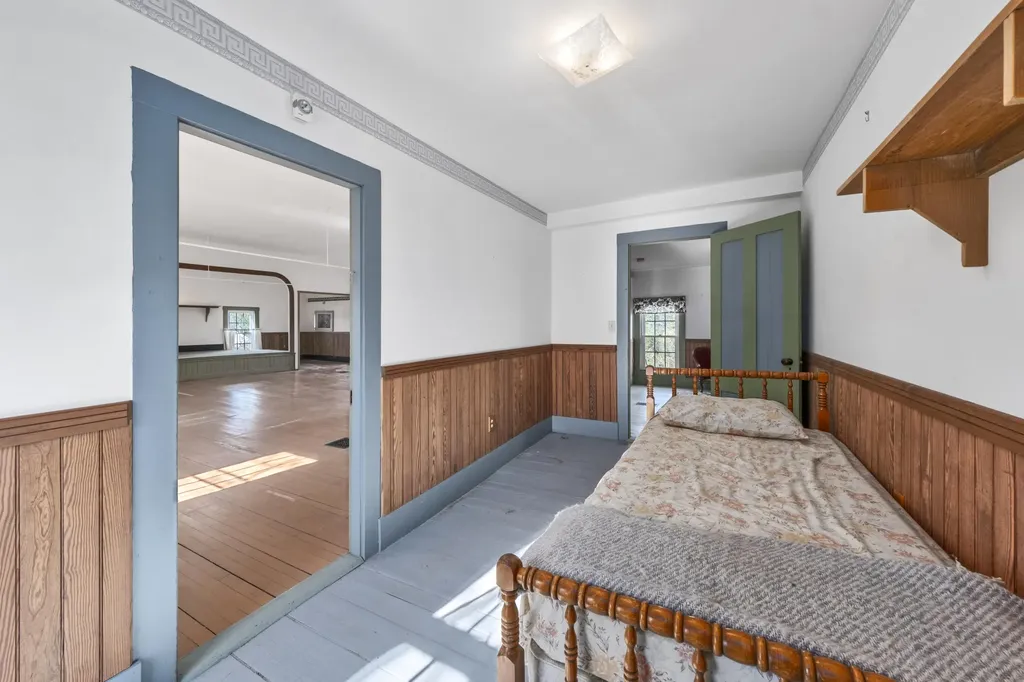 108 Common Road Union ME 04862