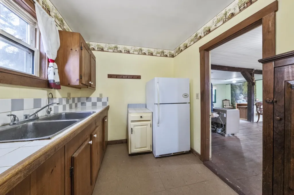 108 Common Road Union ME 04862