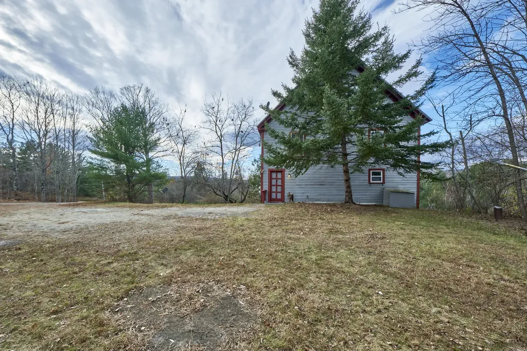 108 Common Road Union ME 04862