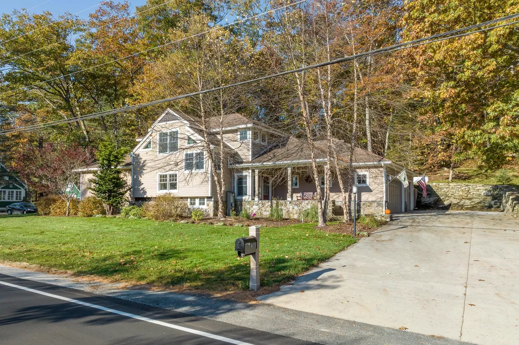 411 Lafayette Street Yarmouth ME 04096