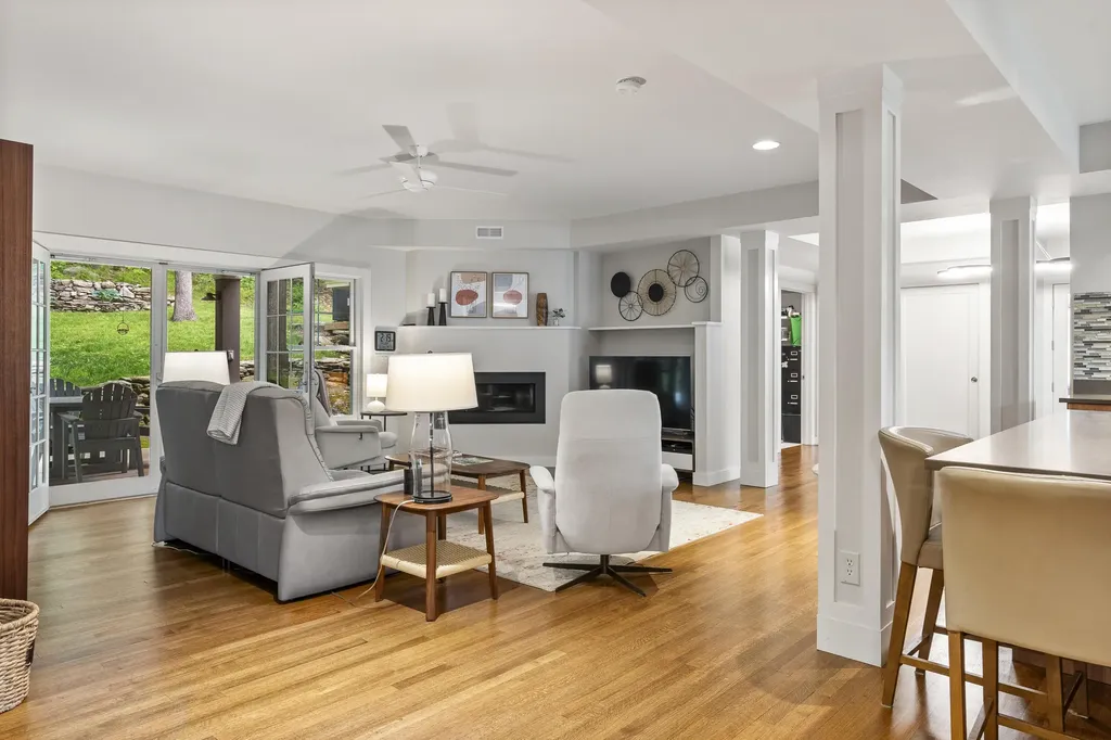 411 Lafayette Street Yarmouth ME 04096