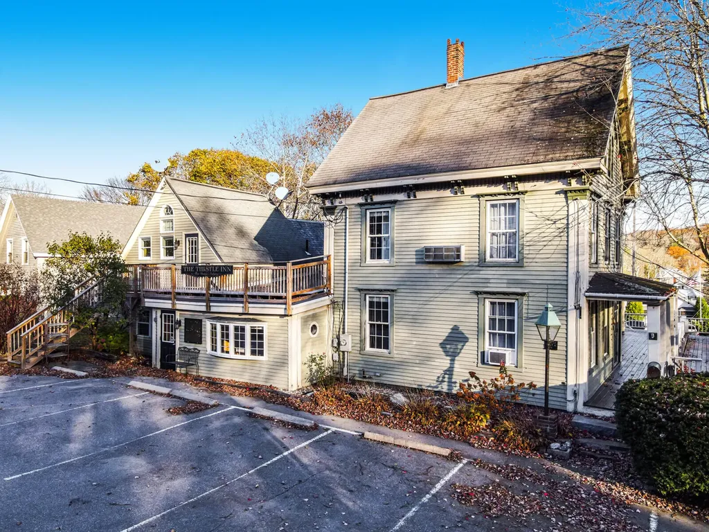 55 Oak Street Boothbay Harbor ME 04538
