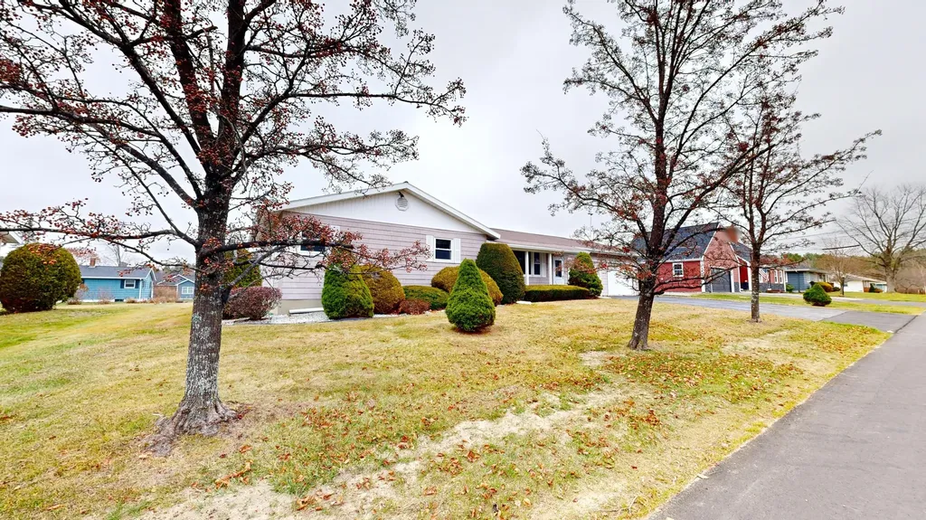 26 Orestis Way Lewiston ME 04240