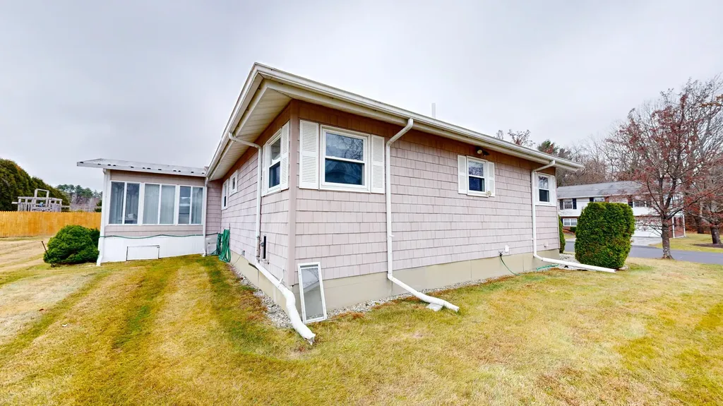 26 Orestis Way Lewiston ME 04240