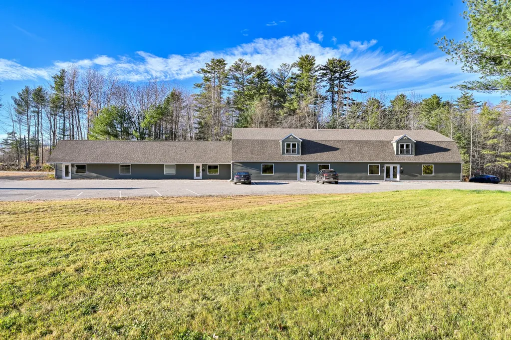 675 Western Avenue Manchester ME 04351