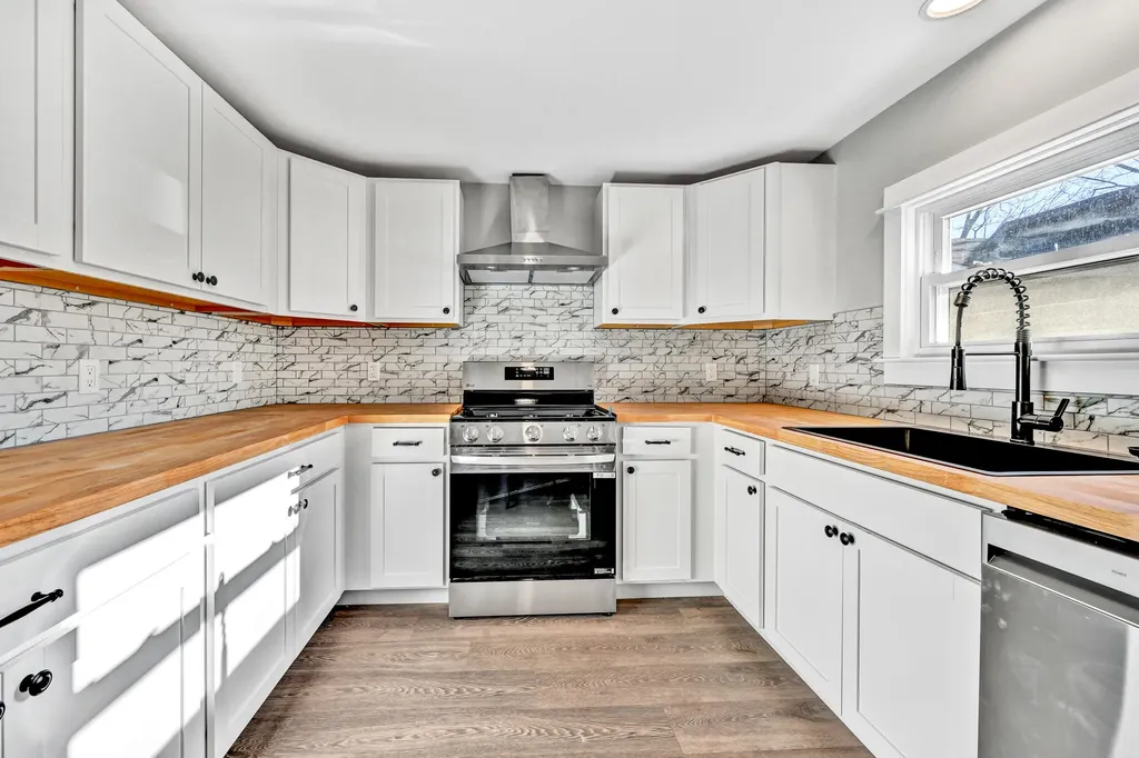 38 Rochester Street Westbrook ME 04092