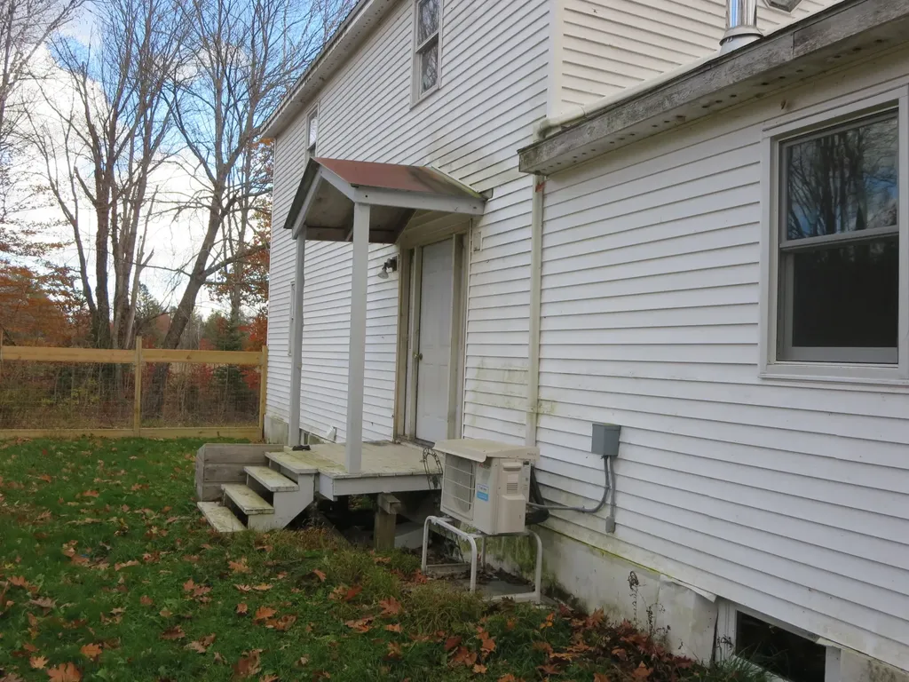 1756 Dexter Road Dover-foxcroft ME 04426