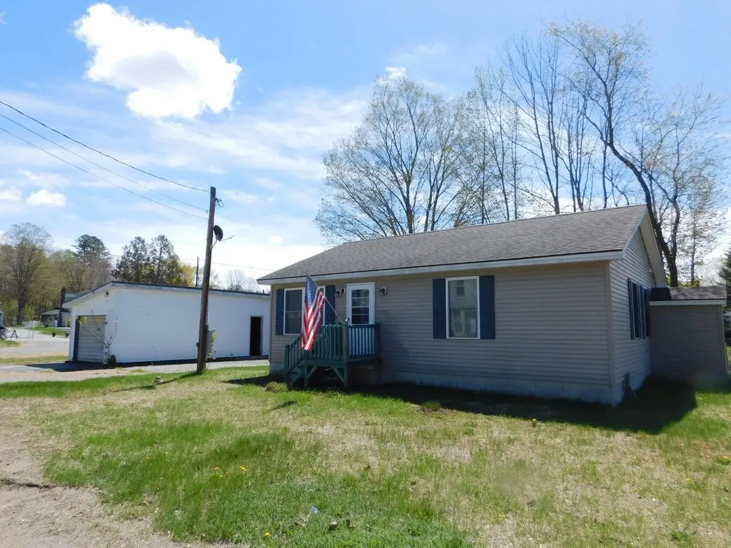 4 Albert Street Milo ME 04463