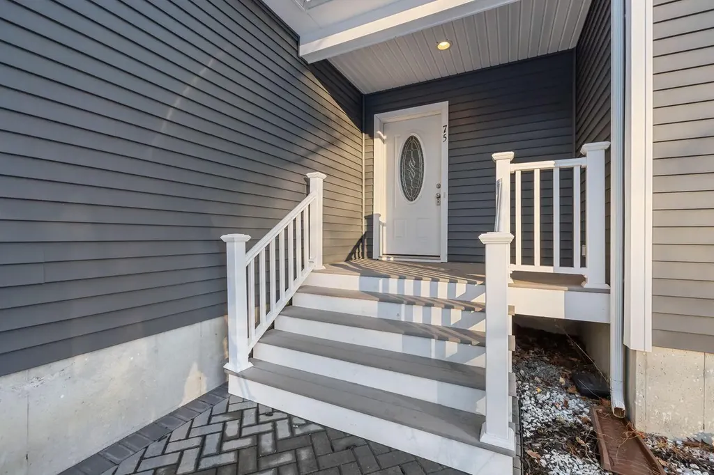 75 Forest Glen Lane Topsham ME 04086