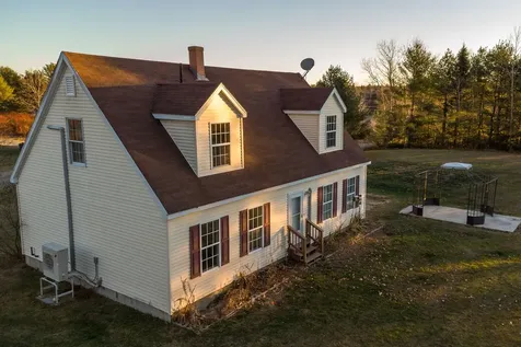 7 Blackberry Lane Freeport ME 04032