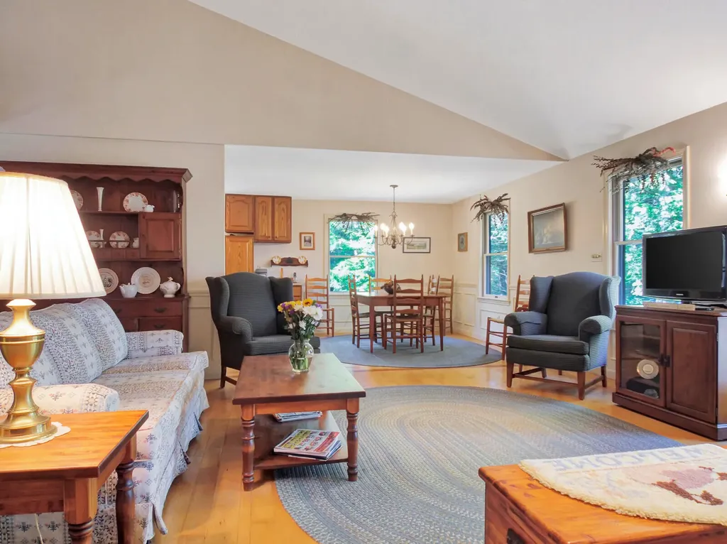 24 Vienna Shores Road Vienna ME 04360