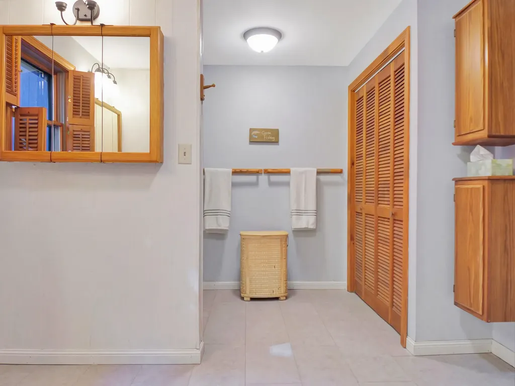 24 Vienna Shores Road Vienna ME 04360