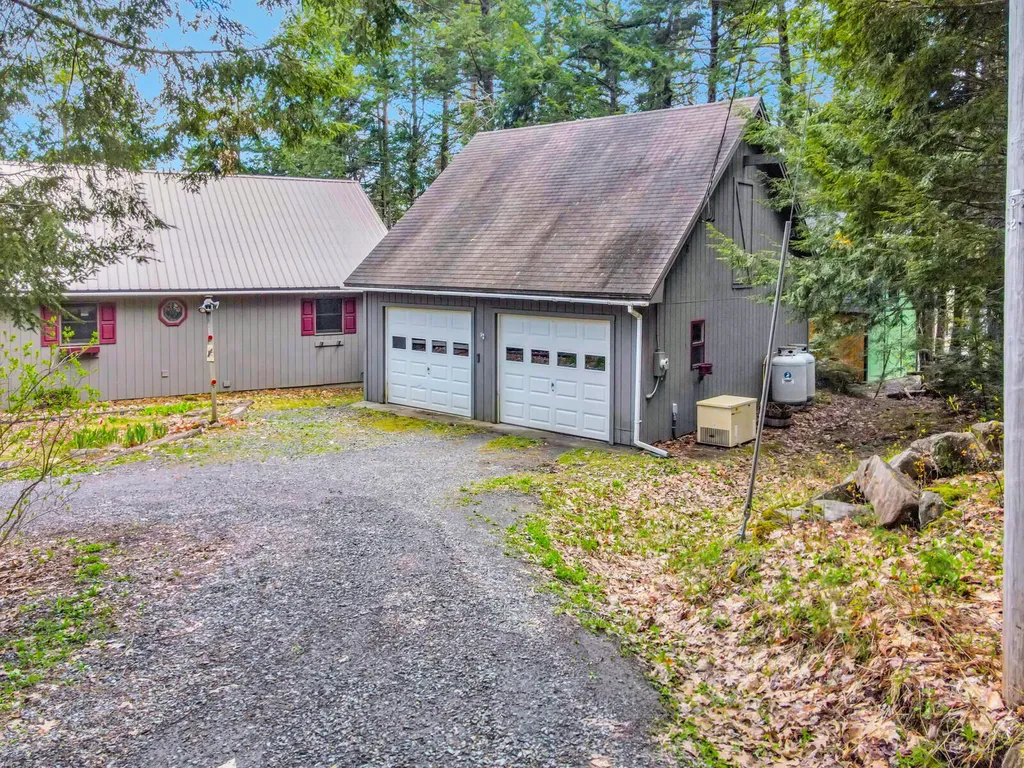 24 Vienna Shores Road Vienna ME 04360