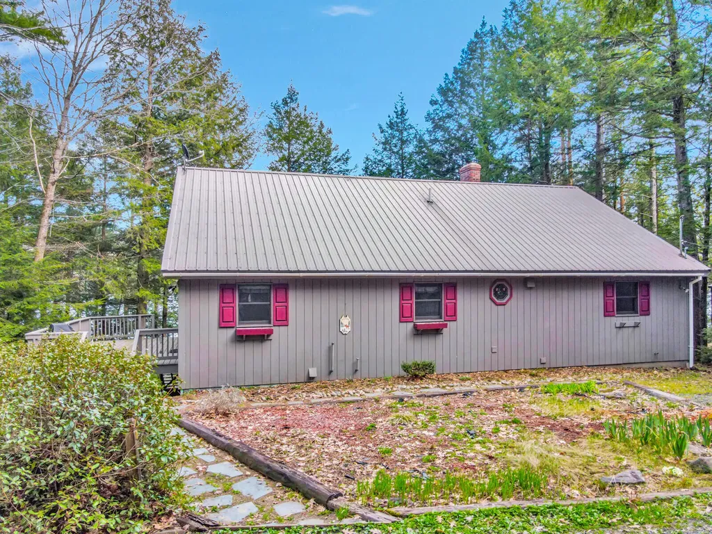 24 Vienna Shores Road Vienna ME 04360