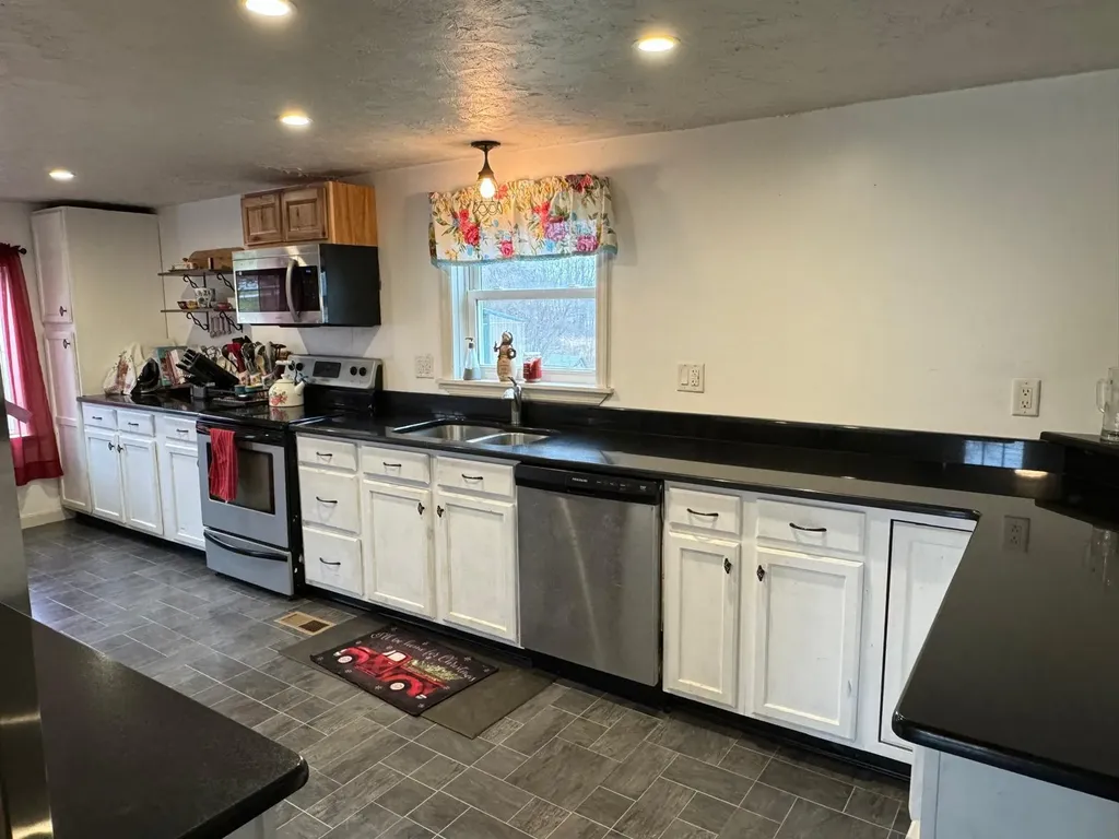 131 Oak Street Ashland ME 04732