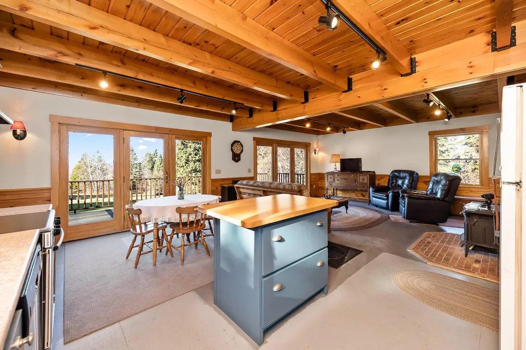 49 Nichols Road Dallas Plt ME 04970