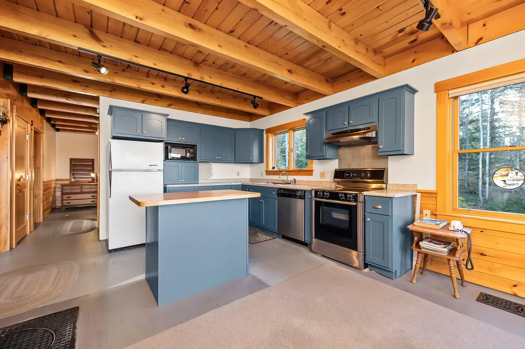 49 Nichols Road Dallas Plt ME 04970