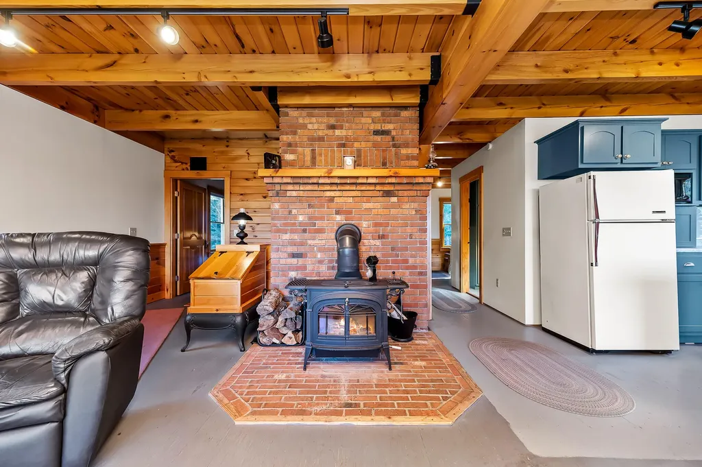 49 Nichols Road Dallas Plt ME 04970