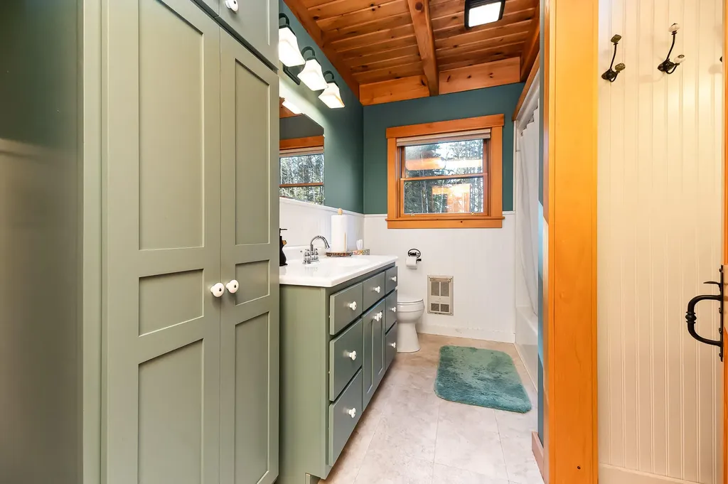 49 Nichols Road Dallas Plt ME 04970