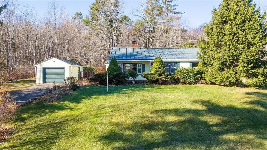 560 Belfast Road Camden ME 04843