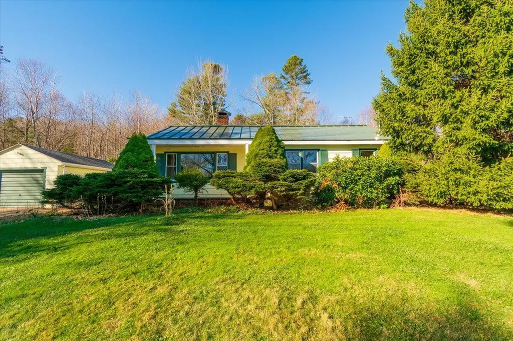 560 Belfast Road Camden ME 04843