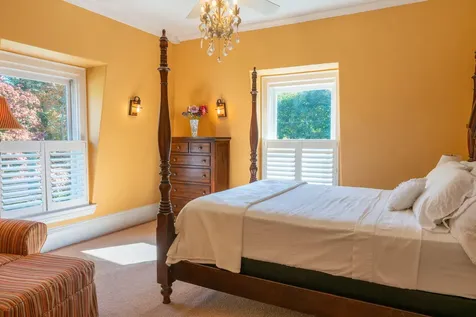 338 Foreside Road Falmouth ME 04105